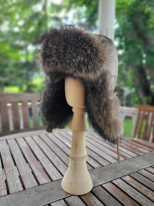 Chapeau type aviateur en fourrure de raton-laveur