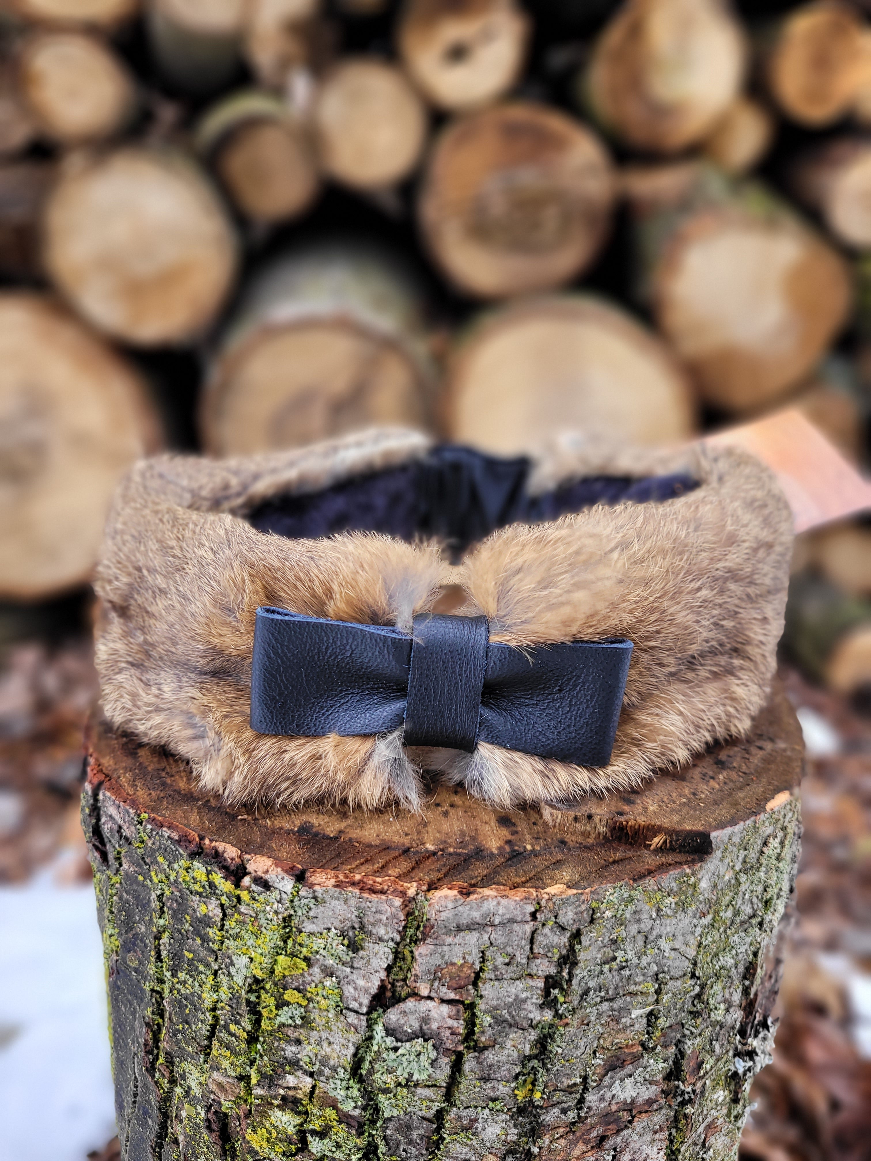 Bandeau en fourrure et boucle en cuir