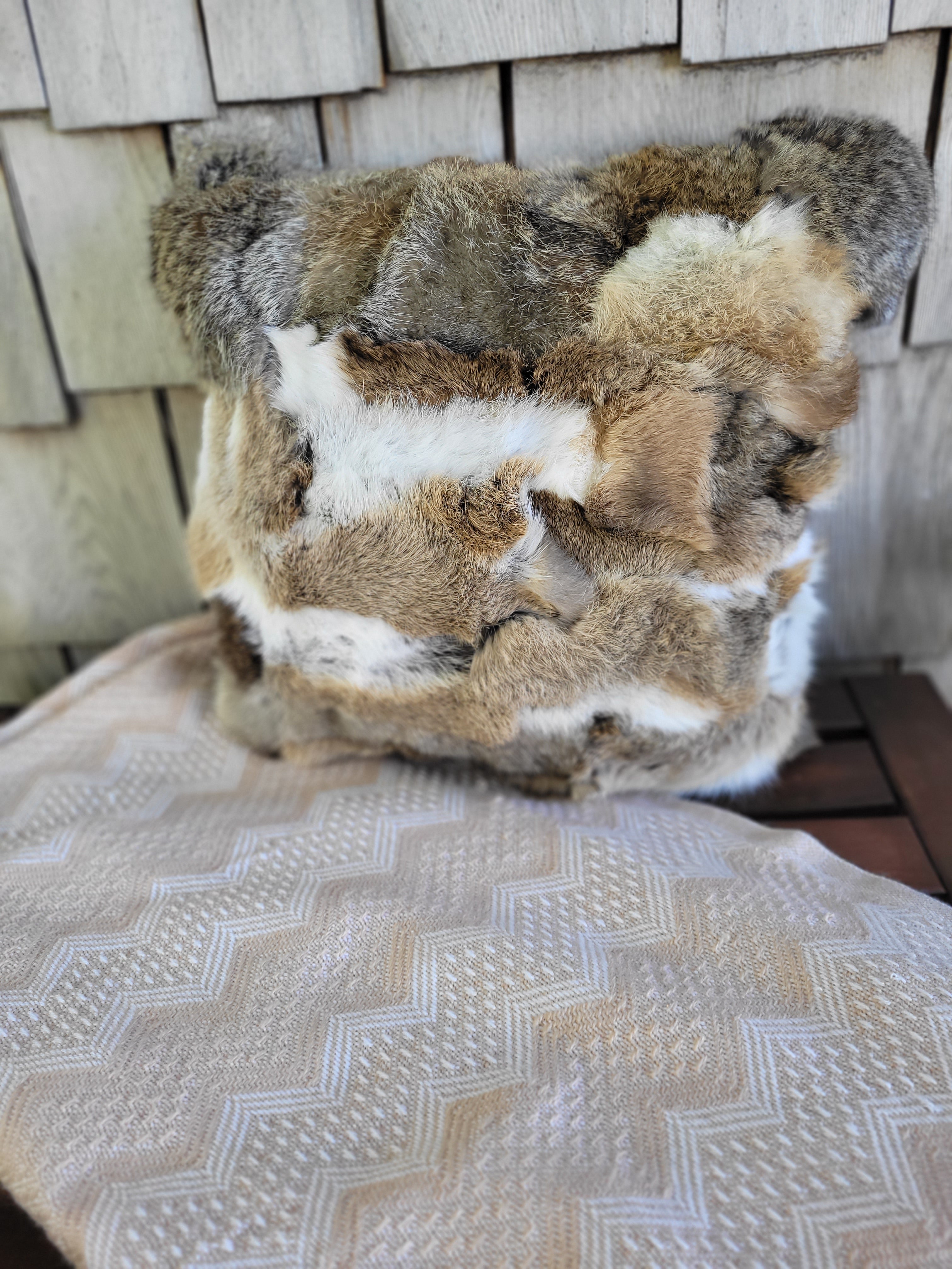 Coussin fourrure de lapin