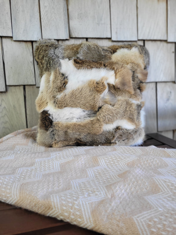 Coussin en fourrure de lapin
