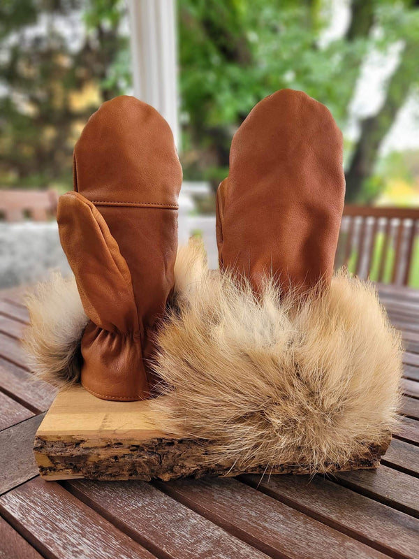 Polar mittens with red fox fur